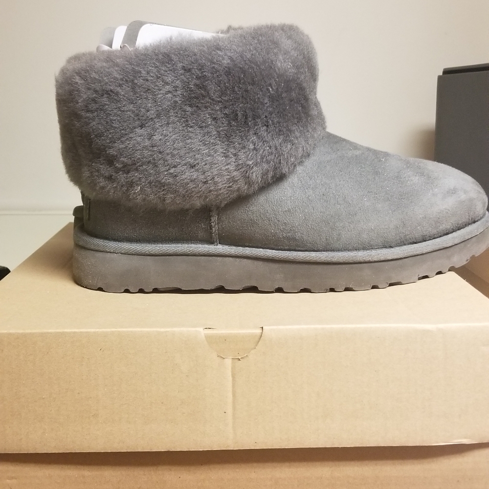 ugg boots - Picture 2 of 3